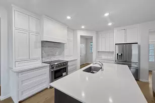 2018 Morse St, Greenville, TX 75401 - Photo 8