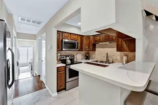 2577 Shady Ridge Dr, Bedford, TX 76021 - Photo 6