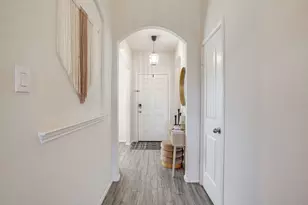 800 Amberwood Ct, Fort Worth, TX 76052 - Photo 4