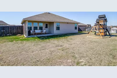 800 Amberwood Court, Fort Worth, TX 76052 - Photo 36