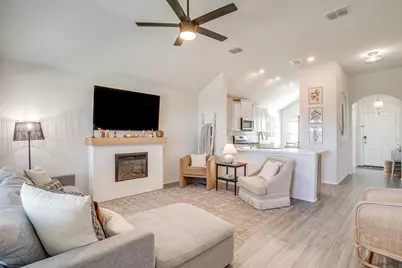 800 Amberwood Court, Fort Worth, TX 76052 - Photo 18