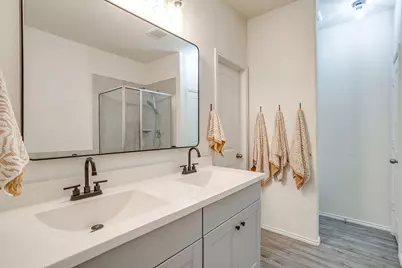 800 Amberwood Court, Fort Worth, TX 76052 - Photo 24