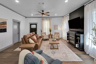 1322 N 11th St, Waco, TX 76707 - Photo 8