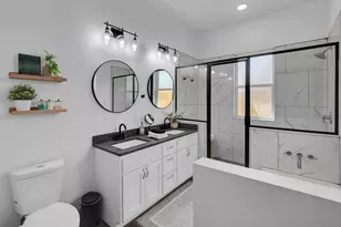 1322 N 11th St, Waco, TX 76707 - Photo 30