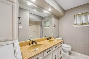 1324 Glenbrook Dr, Irving, TX 75061 - Photo 20