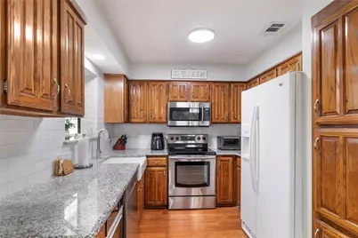 417 Sunnybrook Court, Bedford, TX 76021 - Photo 6