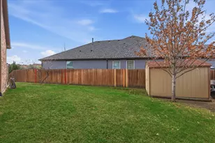 15524 Pioneer Bluff Trail, Fort Worth, TX 76262 - Photo 24