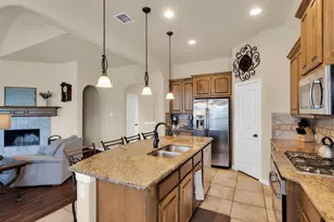 109 Thoroughbred St, Waxahachie, TX 75165 - Photo 14