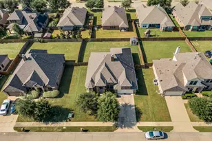 109 Thoroughbred St, Waxahachie, TX 75165 - Photo 6