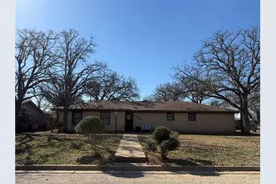 522 Crestwood Drive, Eastland, TX 76448 - Photo 1