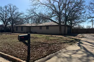 522 Crestwood Dr, Eastland, TX 76448 - Photo 2