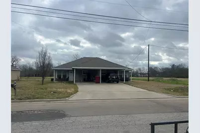 1608-1610 Albert Broadfoot Street, Bonham, TX 75418 - Photo 1