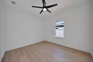 1407 Barry Ave, Dallas, TX 75523 - Photo 32