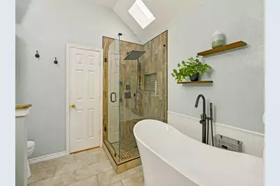 1352 Marken Court, Carrollton, TX 75007 - Photo 16