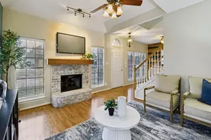 1352 Marken Ct, Carrollton, TX 75007 - Photo 4