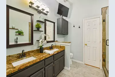 1352 Marken Court, Carrollton, TX 75007 - Photo 14