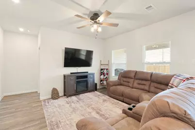 513 Jameson Street, Springtown, TX 76082 - Photo 10