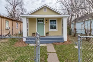 923 S 1st St, Sherman, TX 75090 - Photo 1