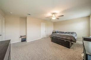 360 Ridgeland Oaks Dr, Fort Worth, TX 76120 - Photo 10