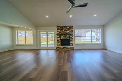 415 Dow Ross Boulevard, Duncanville, TX 75116 - Photo 4