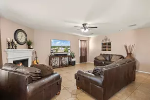 941 Honey Locust Ln, Crowley, TX 76036 - Photo 8