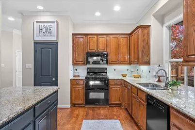 636 Duke Saxony Drive, Lewisville, TX 75056 - Photo 18