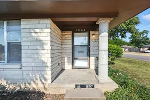 1807 S Vernon Ave, Dallas, TX 75224 - Photo 2