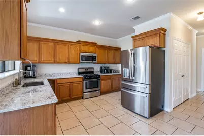 604 Hillside Circle, Little Elm, TX 75068 - Photo 8