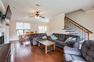 604 Hillside Cir, Little Elm, TX 75068 - Photo 6