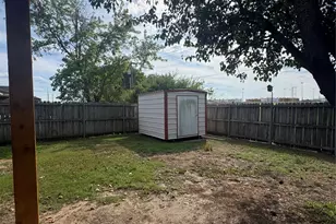 6918 Sayle St, Greenville, TX 75402 - Photo 30