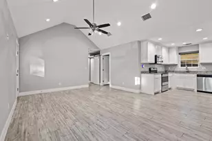 1319 W Gandy St, Denison, TX 75020 - Photo 6