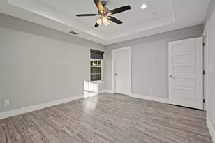 1319 W Gandy St, Denison, TX 75020 - Photo 14