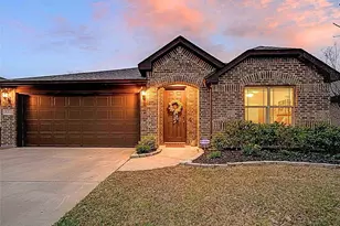 532 Lucas Ln, Lavon, TX 75166 - Photo 1