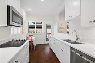 10716 Park Village Pl, Dallas, TX 75230 - Photo 8