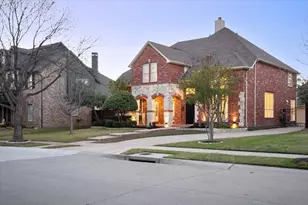 2509 Sir Turquin Ln, Lewisville, TX 75056 - Photo 2