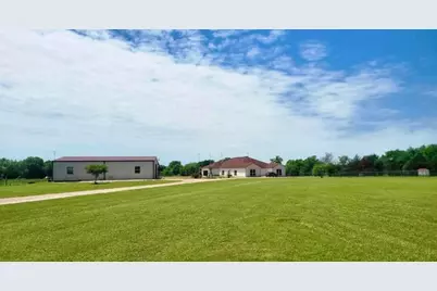 1220 Hinchliffe, Mexia, TX 76667 - Photo 1