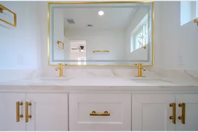 2036 Gaylord Drive, Dallas, TX 75217 - Photo 6