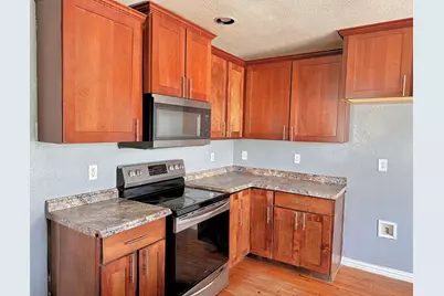 2530 W Elm Street, Denison, TX 75020 - Photo 6