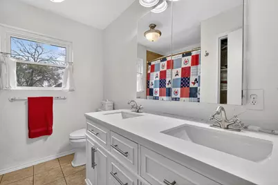 1812 Long Creek Court, Granbury, TX 76049 - Photo 20