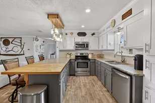 1812 Long Creek Ct, Granbury, TX 76049 - Photo 8