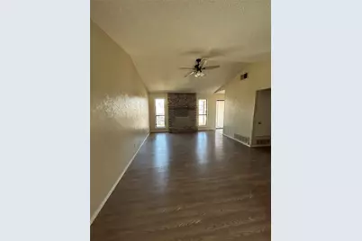 721 Timberoaks Drive, Azle, TX 76020 - Photo 8