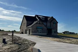 2209 Continent Ct, Krum, TX 76249 - Photo 4