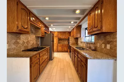 1030 Clinton Street, Carrollton, TX 75007 - Photo 12