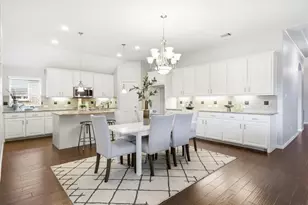 9728 Bitterroot Dr, Little Elm, TX 75068 - Photo 2