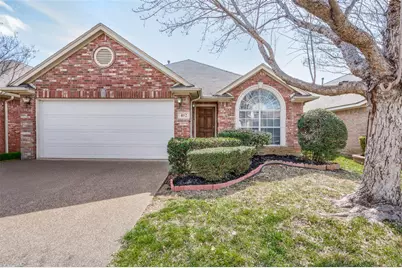 402 Horse Shoe Drive, Euless, TX 76039 - Photo 1