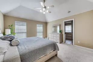 402 Horse Shoe Dr, Euless, TX 76039 - Photo 14