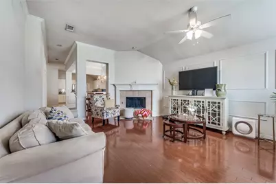 402 Horse Shoe Drive, Euless, TX 76039 - Photo 4