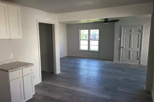 519 Dearborn St, Waco, TX 76704 - Photo 2