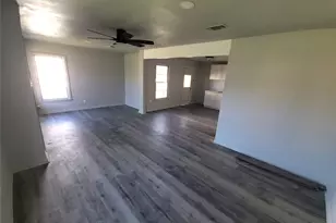 519 Dearborn St, Waco, TX 76704 - Photo 4