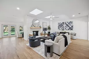 4331 Laren Ln, Dallas, TX 75244 - Photo 10